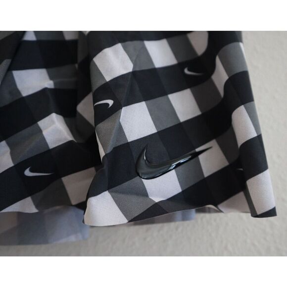 Nike DX1142-010 Women's Sz XS Black Dri-Fit Standard Fit Printed Skort - Picture 7 of 10